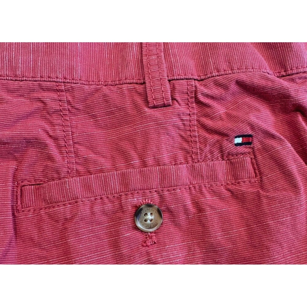 TOMMY HILFIGER Shorts Mens Size 40 Red Chino Casual Flat Front Cotton Preppy EUC - Picture 5 of 8